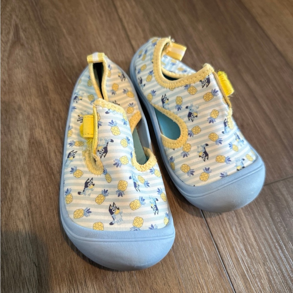 Unisex Bluey Water shoes 9-10c